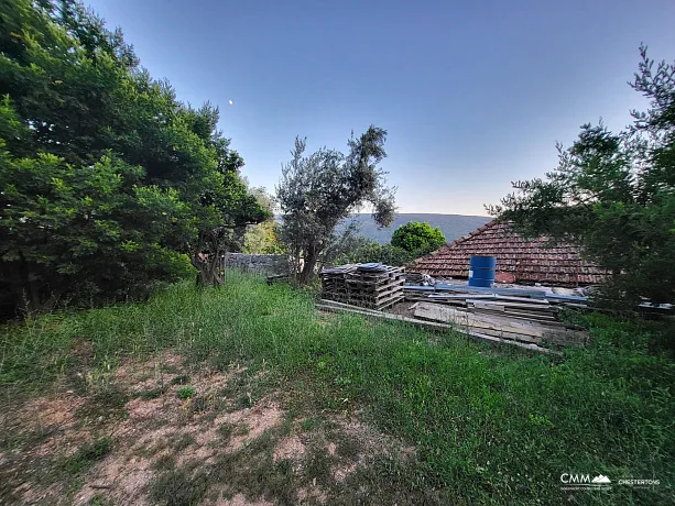 Kumbor'da Deniz Manzaralı Lüks Villa İnşası İçin Arsa